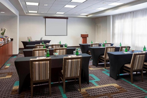 Residence Inn by Marriott Toronto Airport image 24